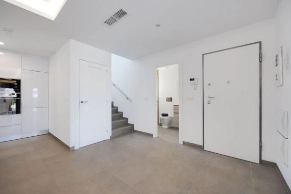 Chalet pareado en calle Los Miras, 6