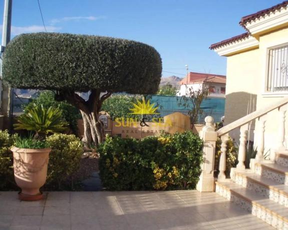 Chalet en Desamparados-Hurchillo-Torremendo