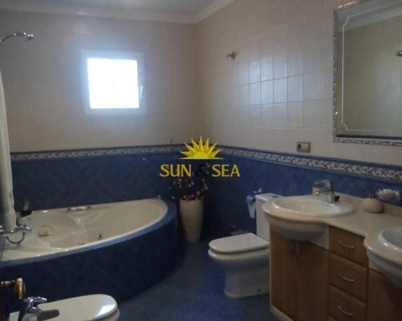 Chalet en Desamparados-Hurchillo-Torremendo