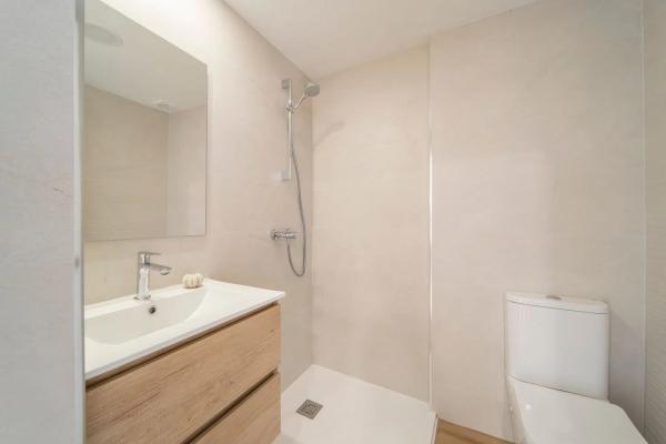 Piso en calle Duque de Tamames, 28