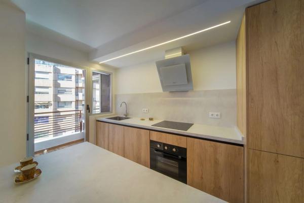 Piso en calle Duque de Tamames, 28