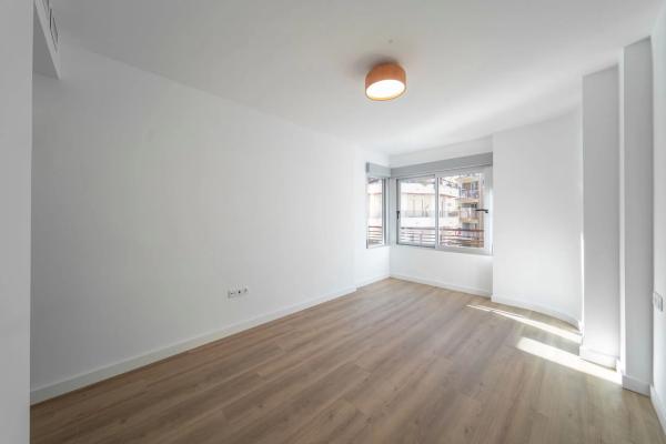 Piso en calle Duque de Tamames, 28