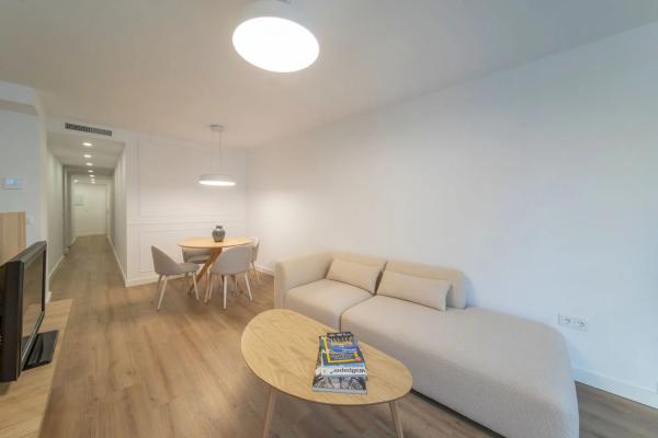 Piso en calle Duque de Tamames, 28