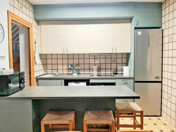 Casa independiente en avenida Velero C Rg