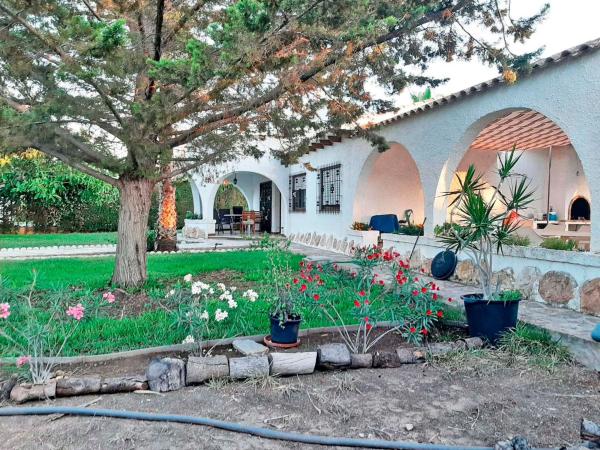 Casa independiente en avenida Velero C Rg