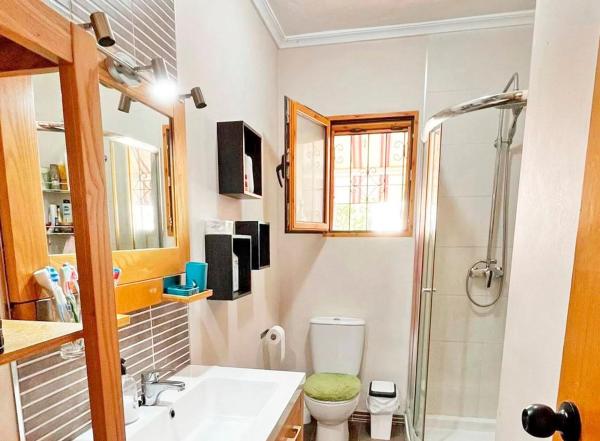 Casa independiente en avenida Velero C Rg