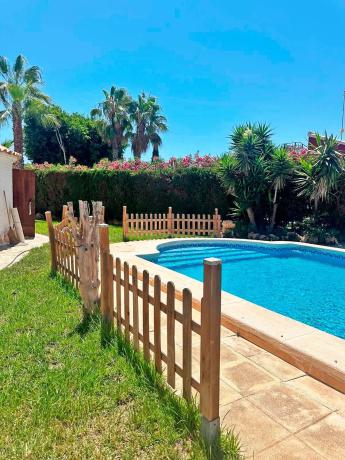 Casa independiente en avenida Velero C Rg