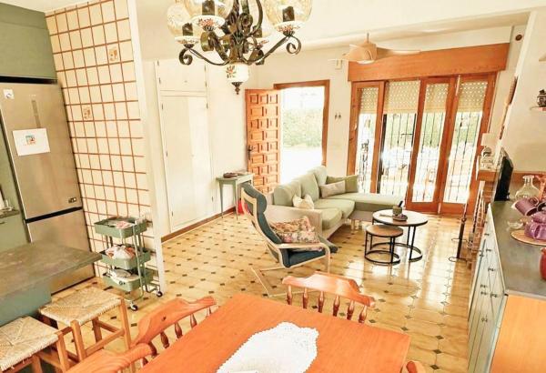 Casa independiente en avenida Velero C Rg