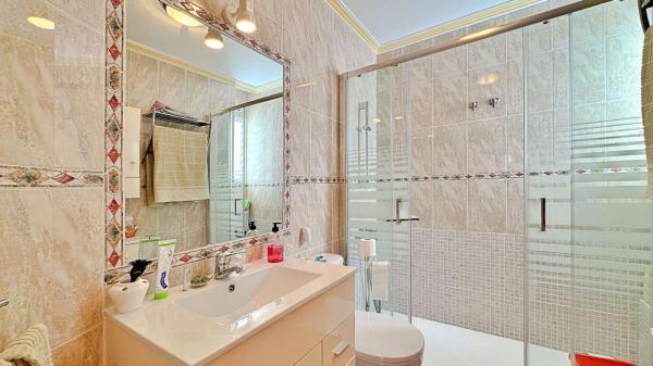 Piso en calle Alhambra