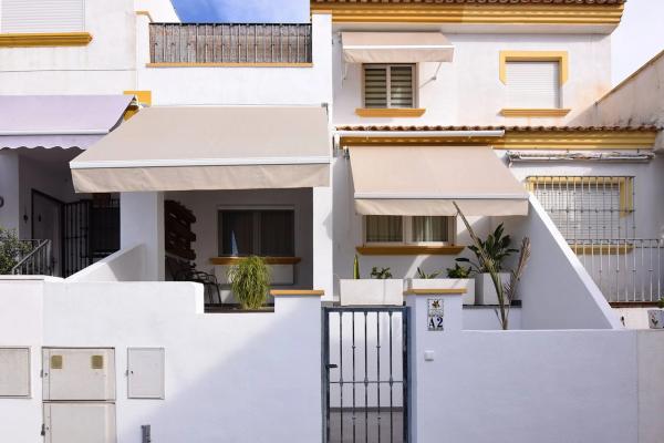 Chalet adosado en calle Tiberiades