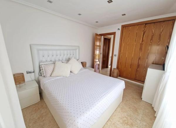 Chalet adosado en calle de las Golondrinas