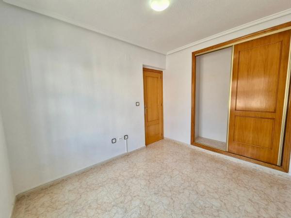 Chalet adosado en calle Trepadora s/n