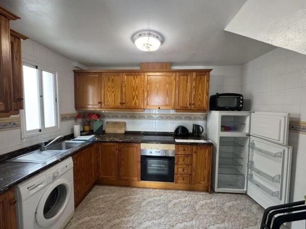 Casa independiente en calle los Pirineos, 4