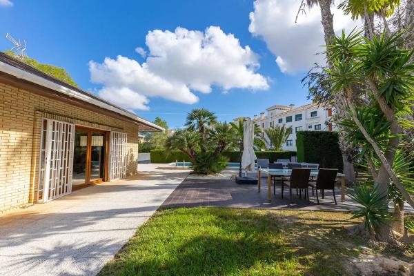 Chalet en Barrio Villamartín-Las Filipinas