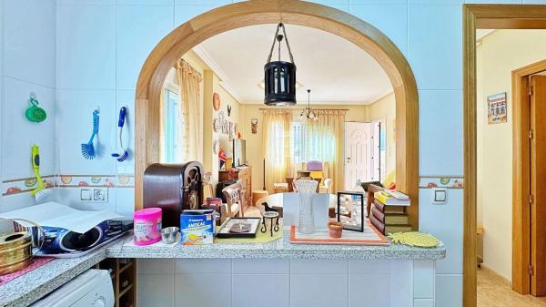 Chalet adosado en calle Comino