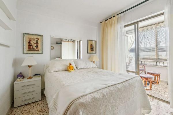 Piso en Edif.playa, 24