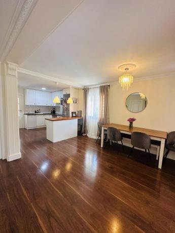 Casa independiente en calle Mimosa