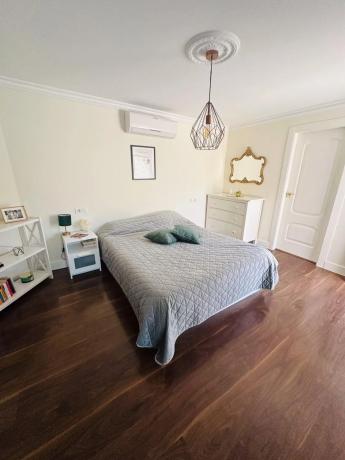 Casa independiente en calle Mimosa