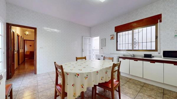 Casa independiente en avenida los Villenas