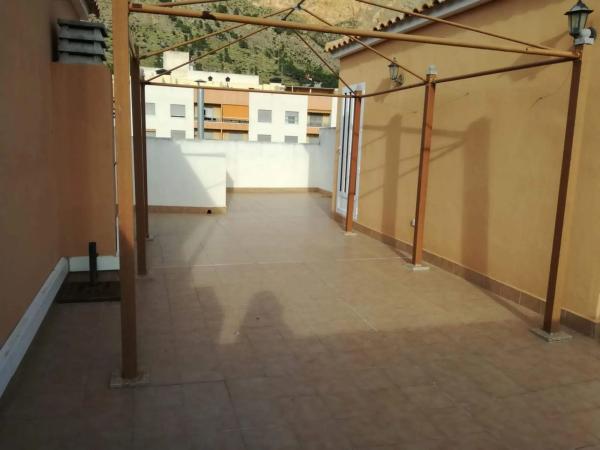 Chalet pareado en C/La música, 1