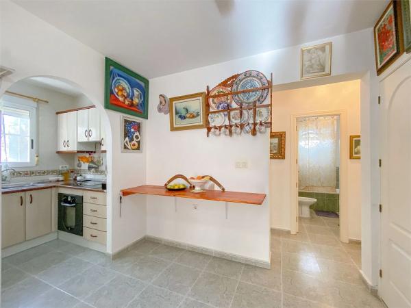 Chalet adosado en calle Sierra del Cid