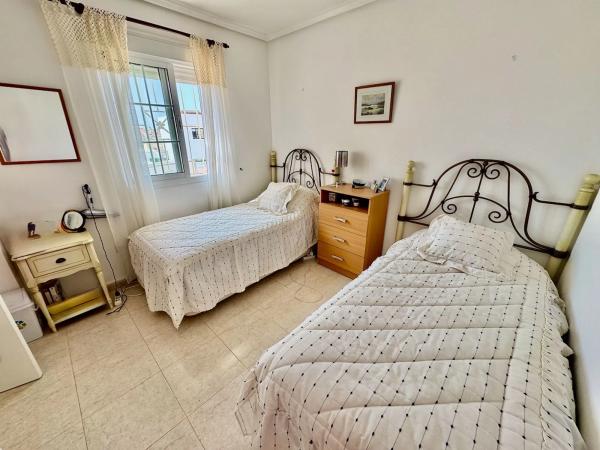 Chalet adosado en Conj. Altair Calle Tarragona s/n