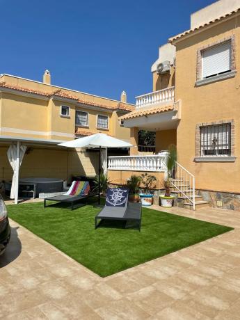Chalet pareado en calle Tarancon, 6