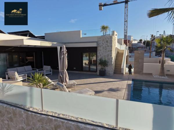 Casa independiente en avenida del Recorral