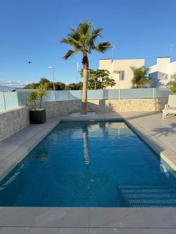 Casa independiente en avenida del Recorral