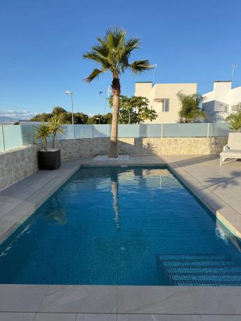 Casa independiente en avenida del Recorral