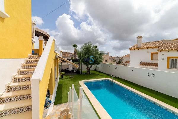 Chalet en San Miguel de Salinas