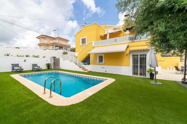 Chalet en San Miguel de Salinas