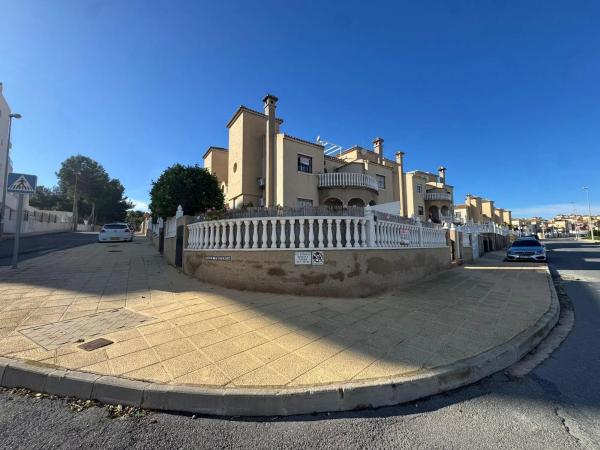 Casa independiente en calle Filipinas, 8