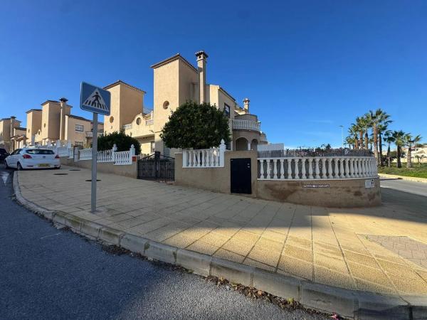 Casa independiente en calle Filipinas, 8