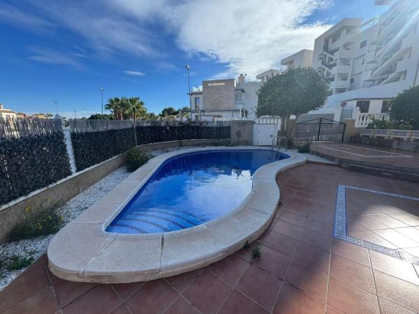 Casa independiente en calle Filipinas, 8