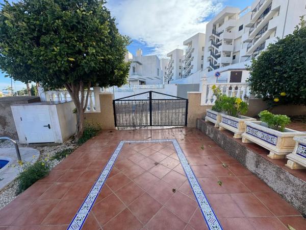 Casa independiente en calle Filipinas, 8