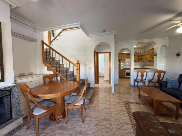 Casa independiente en calle Filipinas, 8