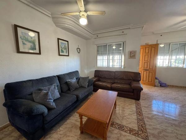 Casa independiente en calle Filipinas, 8