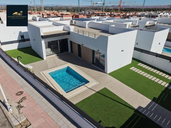 Casa independiente en calle Bach