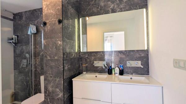 Piso en calle Rafael Narbona