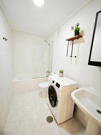 Piso en calle Bazan, 92