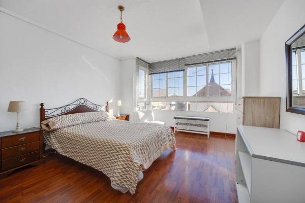 Piso en calle Caballero de Rodas, 27