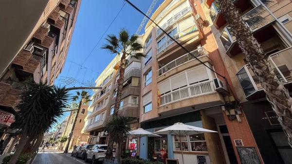 Piso en calle Caballero de Rodas, 35