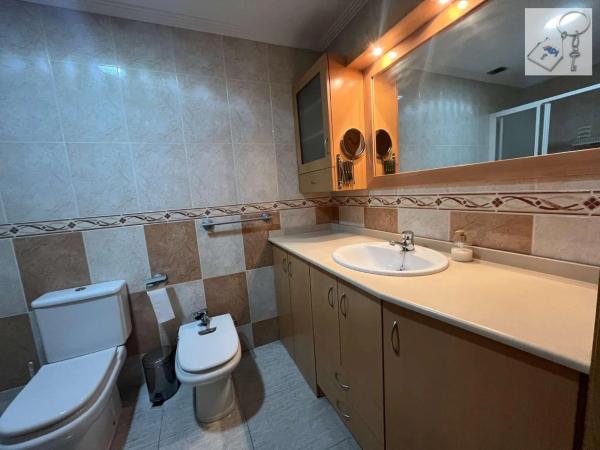 Piso en calle Campoamor, 50