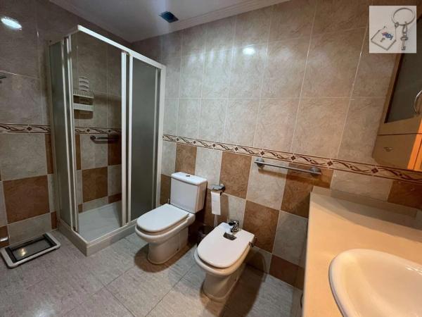 Piso en calle Campoamor, 50