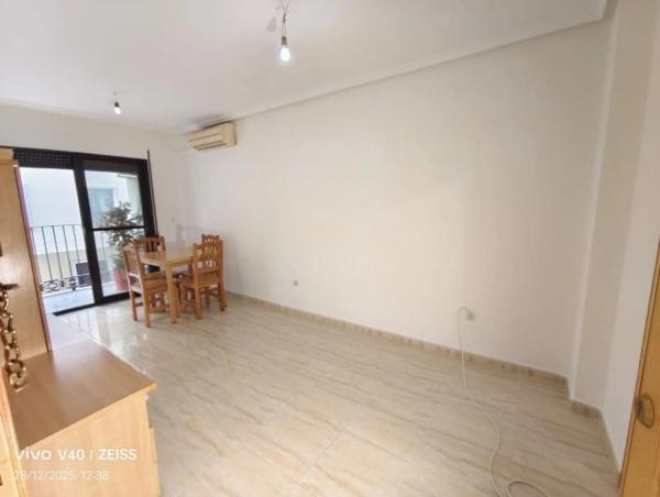 Piso en calle San Miguel de Salinas, 21