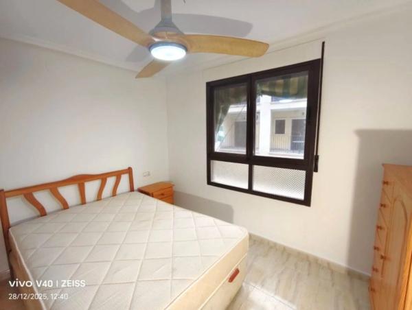 Piso en calle San Miguel de Salinas, 21