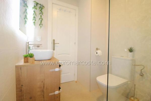 Piso en avenida del Pacífico, 74