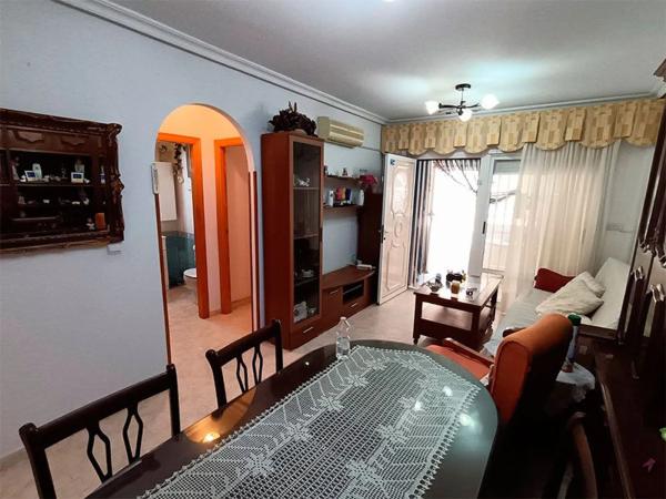 Piso en calle Adriano s/n