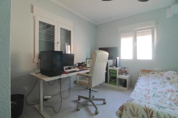 Casa independiente en calle Weber